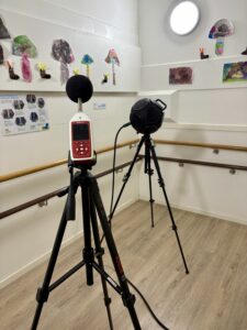 Ilmaääneneristävyys, melumittaus